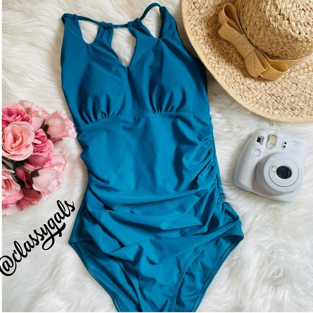 CUPSHE NWT Halter Lace-Up Back One Piece Swimsuit - Picture 2 of 13